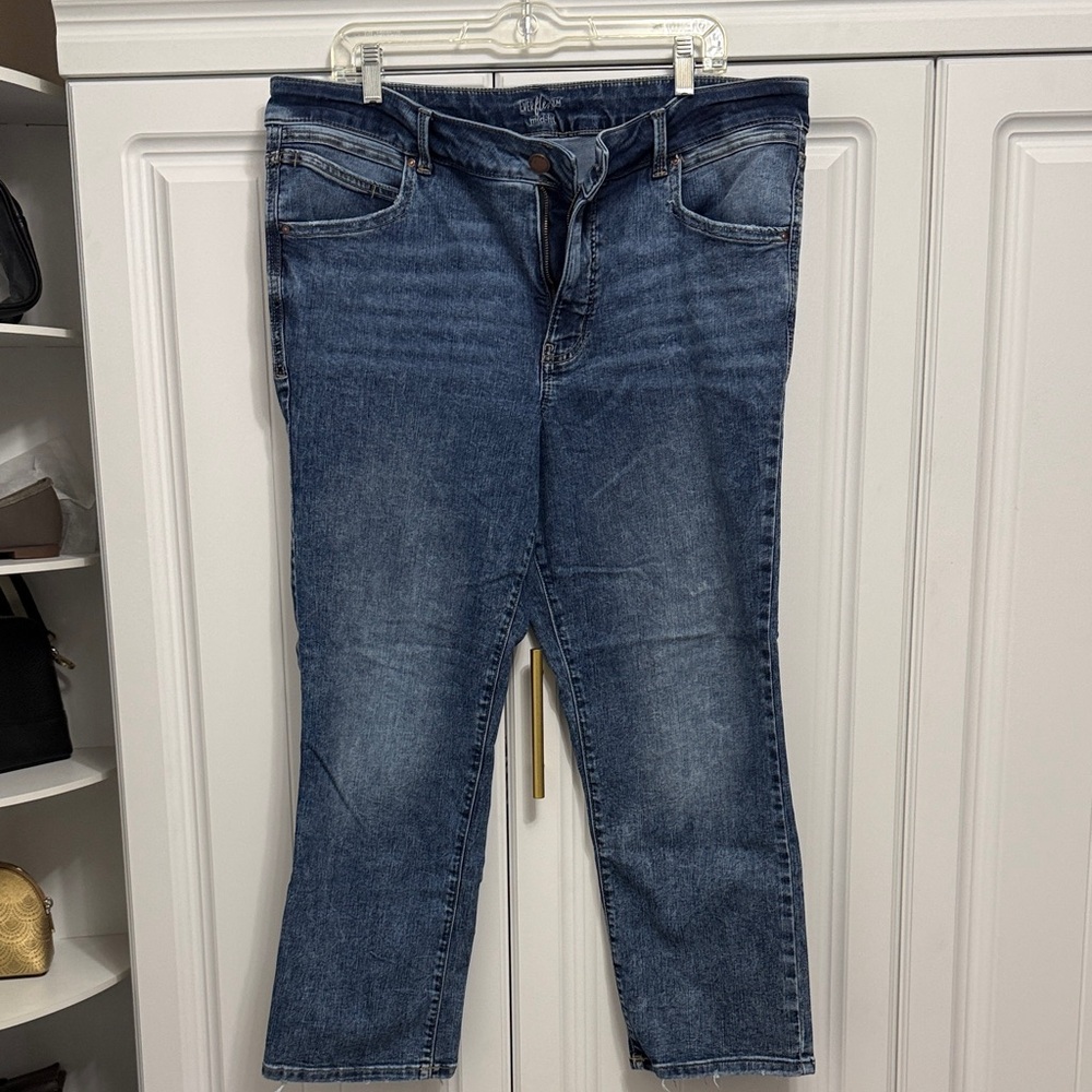 Maurices Women's Blue Straight Leg Jeans